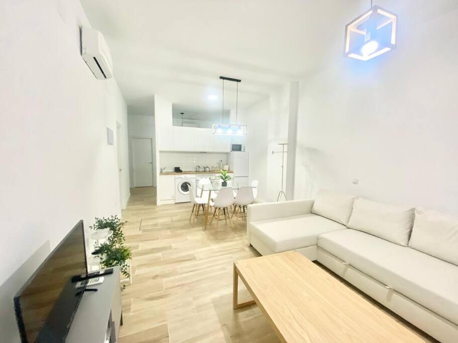 Puente Praga Aparment Apartment Madrid Exterior photo