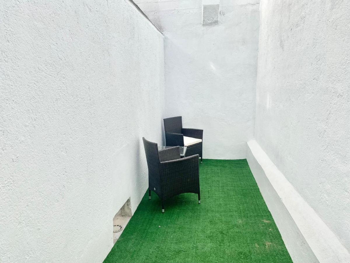 Puente Praga Aparment Apartment Madrid Exterior photo