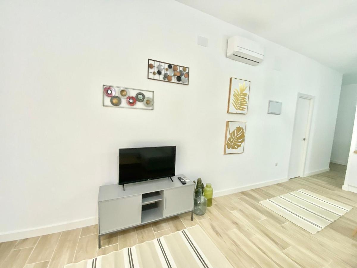 Puente Praga Aparment Apartment Madrid Exterior photo